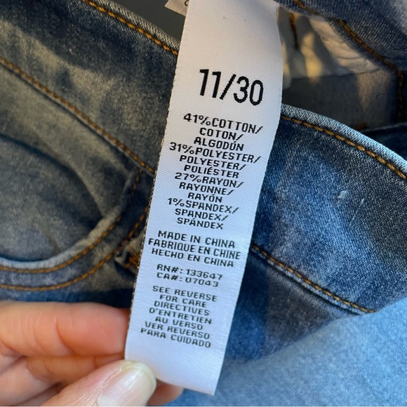 Celebrity Pink High Waist Flare Jeggings Size 11 - Picture 8 of 11